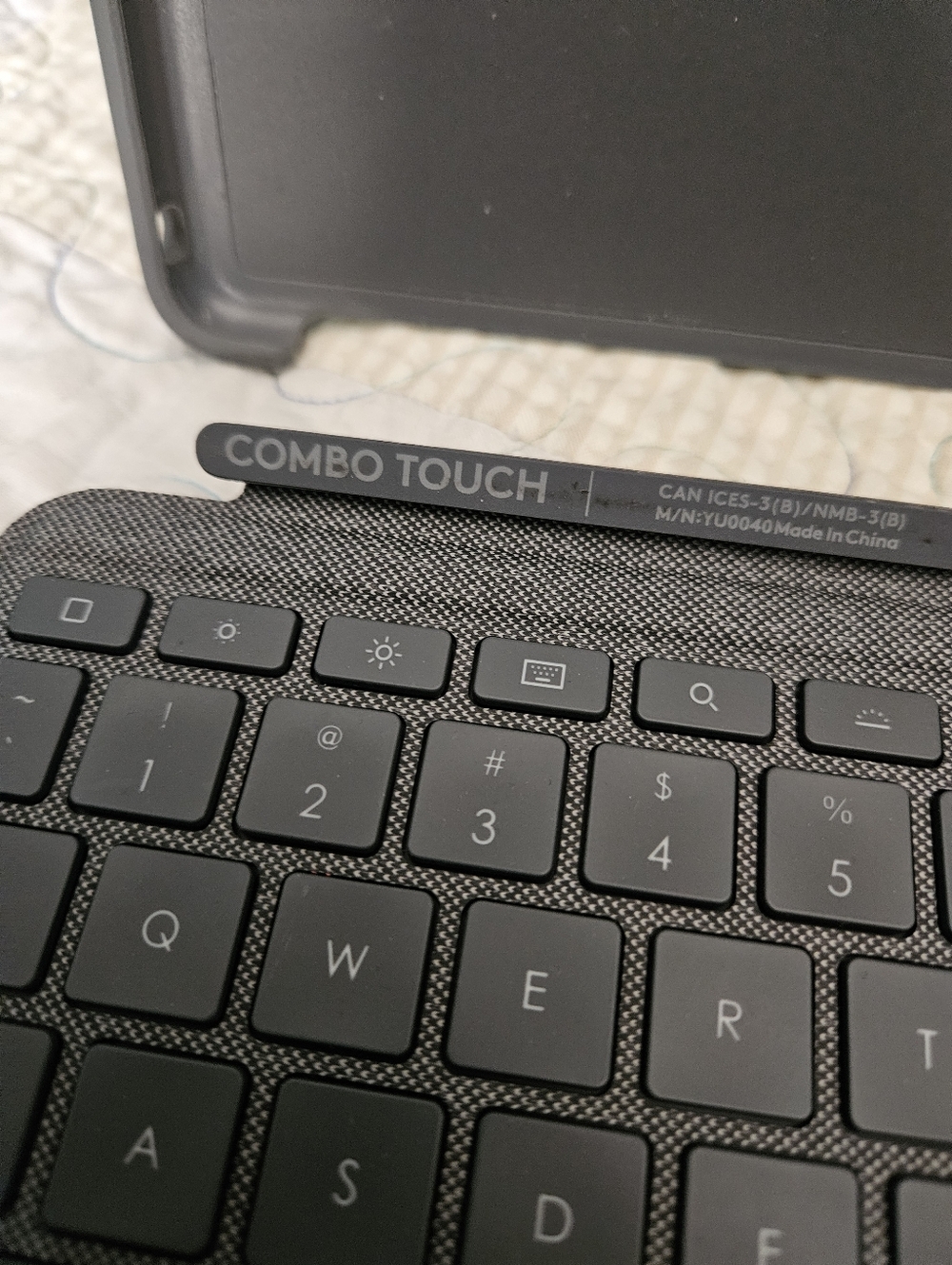 Logitech Keyboard Stand Case - Picture 3 of 5